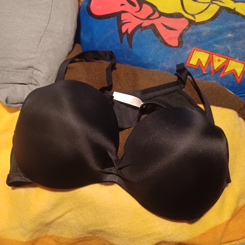 Max boost plunge bra 42B